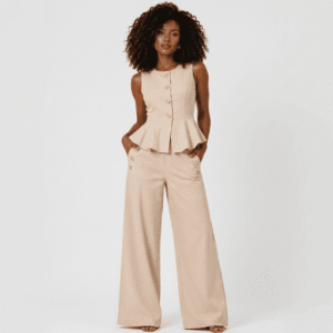 Conjunto Mariana – Alfaiataria Peplum com Botões e Calça Pantalona